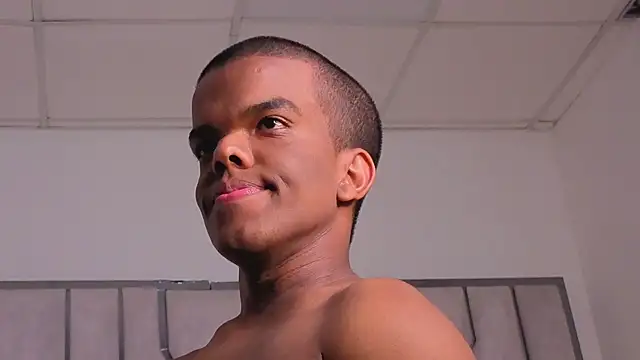 CHARLIE_WALKERR's Live XXX Chat