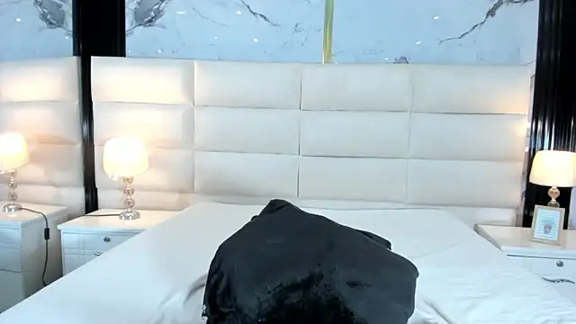 Lucy_Vegas 现场XXX聊天