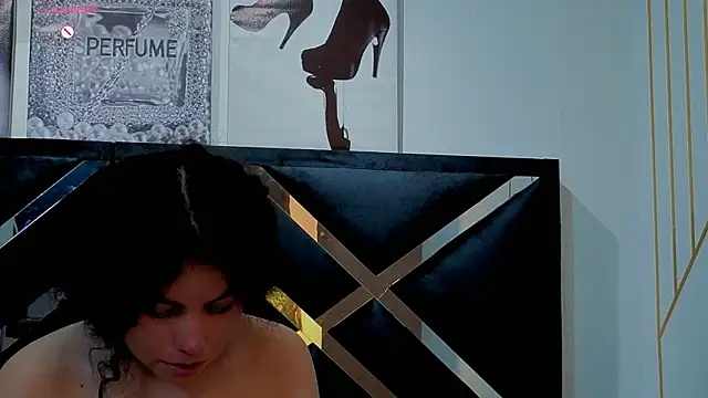 Zoe-yanin 即時 XXX 聊天