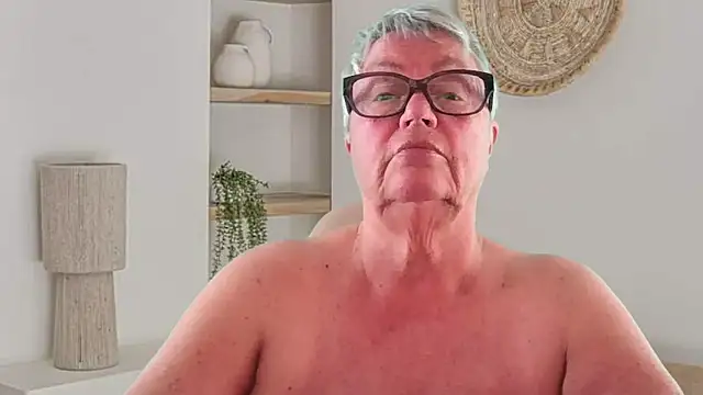 Show Webcam de Mystery-Grandmother