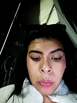 SOFIA-11_'s Live XXX Chat