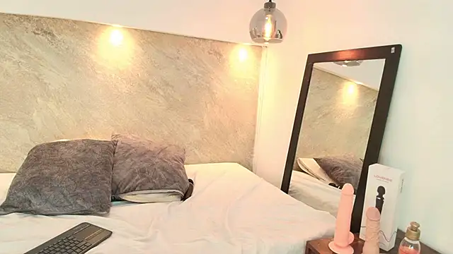 julietha03 Adlı Modelin Canlı XXX Sohbeti