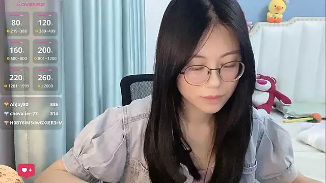 Luna-666のライブXXXチャット