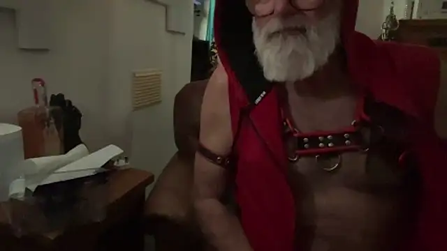 Živý XXX chat LeatherSdaddy