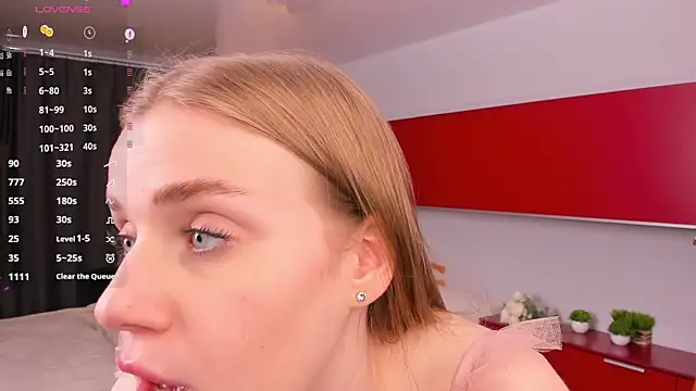 OdellaFrake Chat XXX live