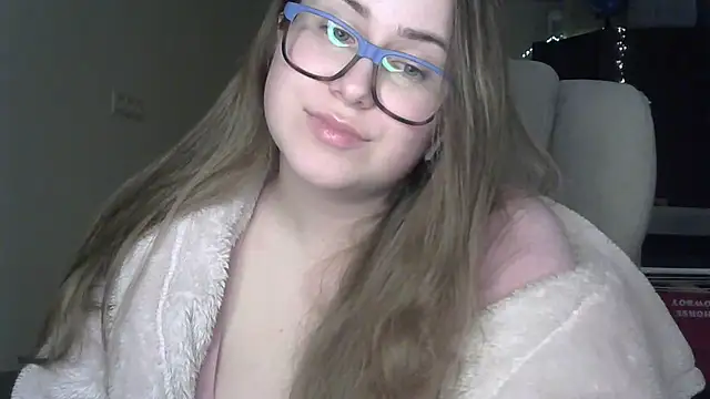 SeasonalSomeone's Live XXX Chat