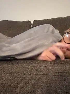 jojosbizarrelyf Chat XXX in diretta