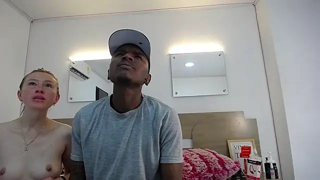 Ebony_N_Blonde – Naživo XXX chat