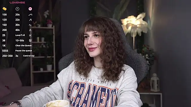 دردشة OliviaMcClean الجنسية المباشرة