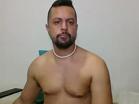 TRIISTAN_KING10's Live XXX Chat