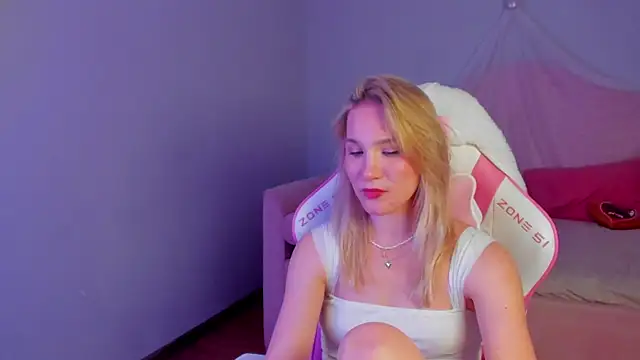Chat XXX en directo de ElaraVoltage