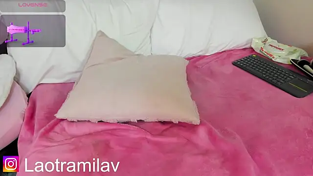 แชท XXX สดของ MilaVelour