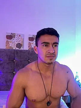 Chris_Clarck Show in webcam