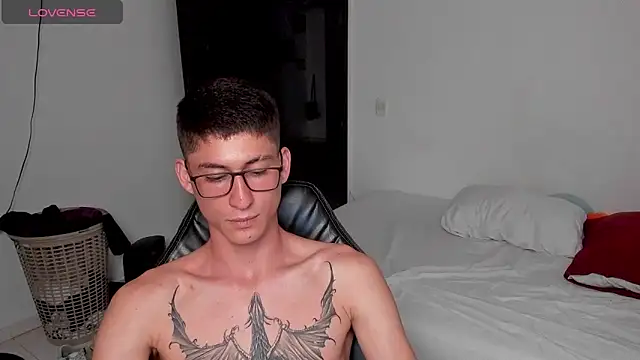 Chat XXX en directo de JhonLeving