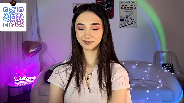 LinaMour Adlı Modelin Canlı XXX Sohbeti