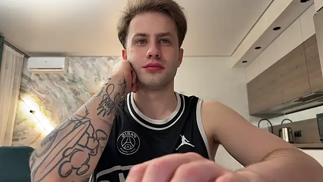 qwerspricen Live XXX chat