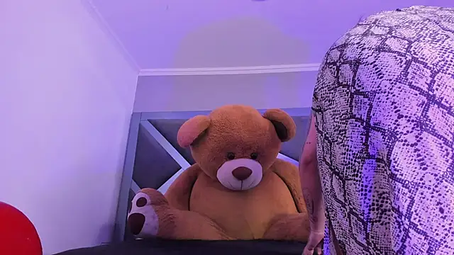 Chatroom XXX en direct de AuroraWishes