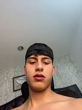 Chat +18 de Lander_Cruz ao vivo