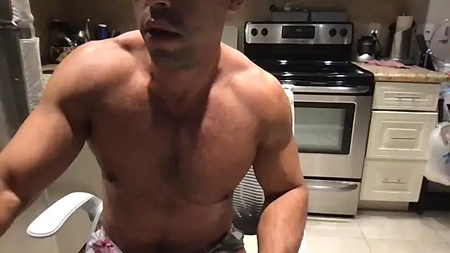 Živý XXX chat BigGuyMuscle