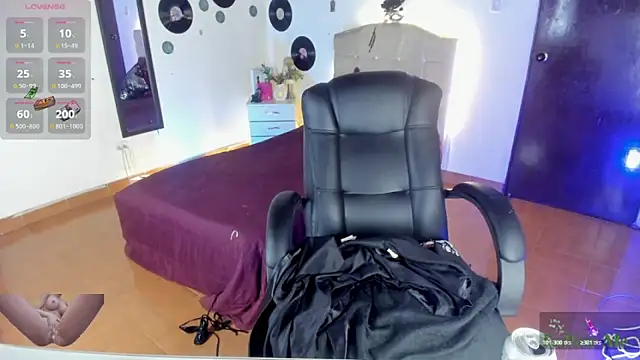 vampirellaa_crazy_n Live XXX chat