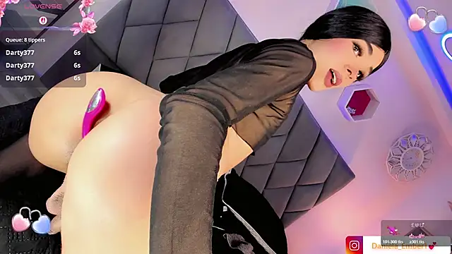 Amira_Ember Adlı Modelin Canlı XXX Sohbeti