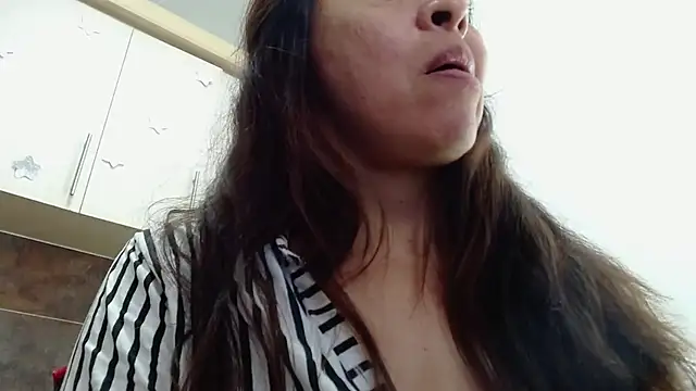 Chatroom XXX en direct de Lizeth_Bels