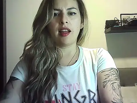 Valery__Rouse_ élő XXX-chatje