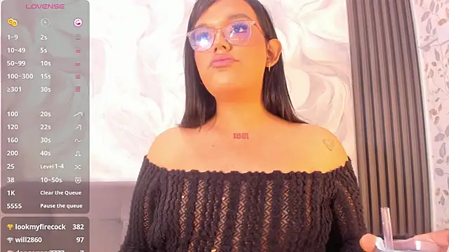 xkaty_grey Show Webcam