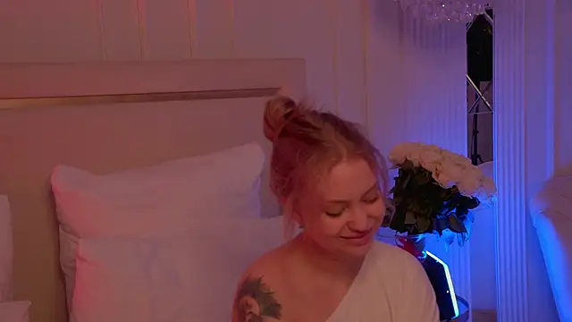 MollyHilton élő XXX-chatje