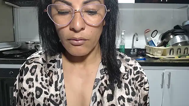 kateleyagrey Live XXX-Chat