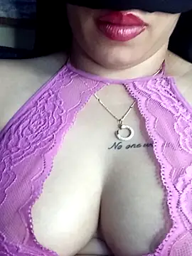Chat +18 de Zouzou_sexy ao vivo
