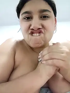 Chat +18 de Sara_y_Amy ao vivo