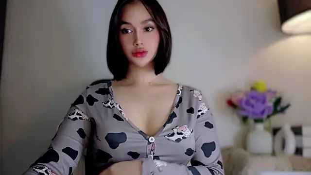 Anna_HollyDoll Adlı Modelin Canlı XXX Sohbeti
