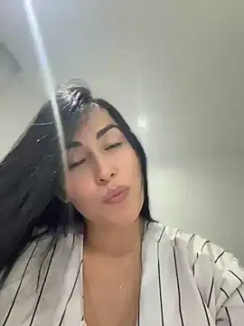 areviklusine1 – Naživo XXX chat