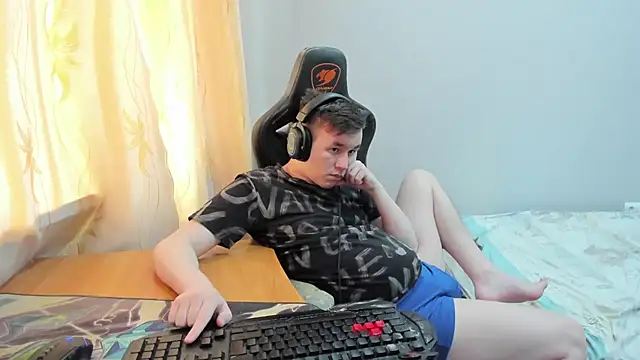 iliaskrislove's Live XXX Chat