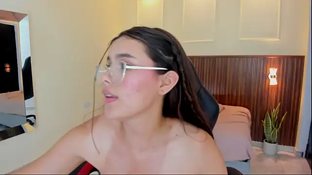 Chat +18 de CLARA_WARD1 ao vivo