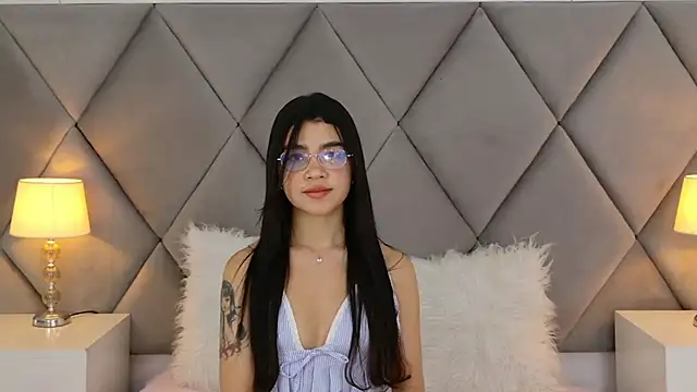 OliviaDiaz – Naživo XXX chat
