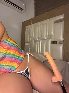 Chat XXX en directo de emily-Horny