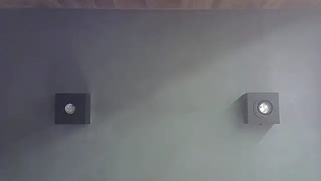 SkinnyKitten Pertunjukan Webcam