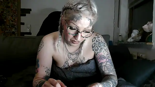 RoxxyInk Webcam-Show