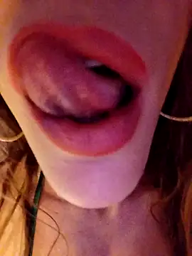 Luna_Kitanna's Live XXX Chat