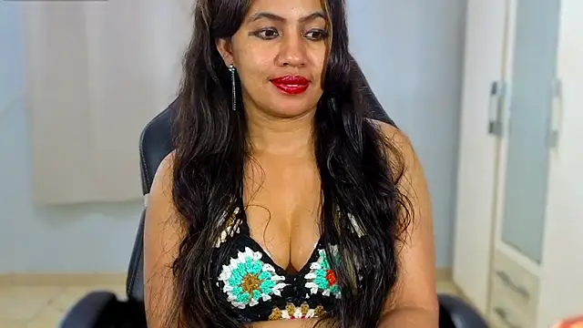 دردشة FannyXhot الجنسية المباشرة