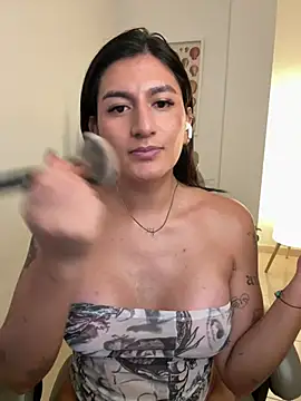 ari_artis – webcam-show