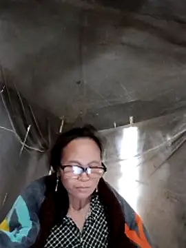 Tina6886 Adlı Modelin Web Kamerası Şovu