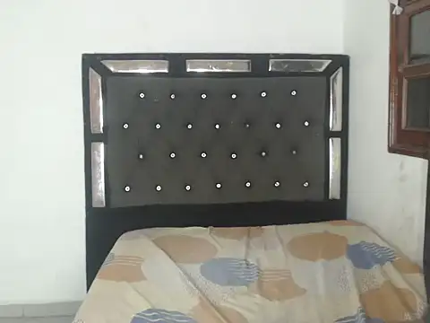 Dayanisxxx Webcam Show