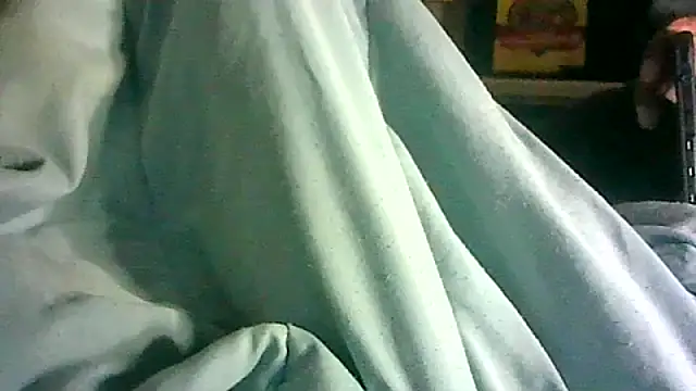 GUAPAN3S3_FIR3 Webcam show