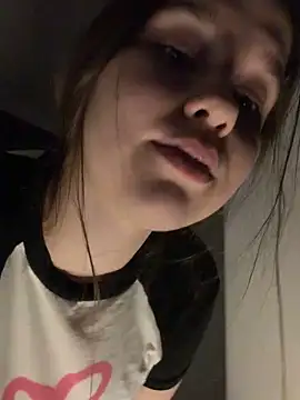 Czat XXX na żywo – HornyGirlH