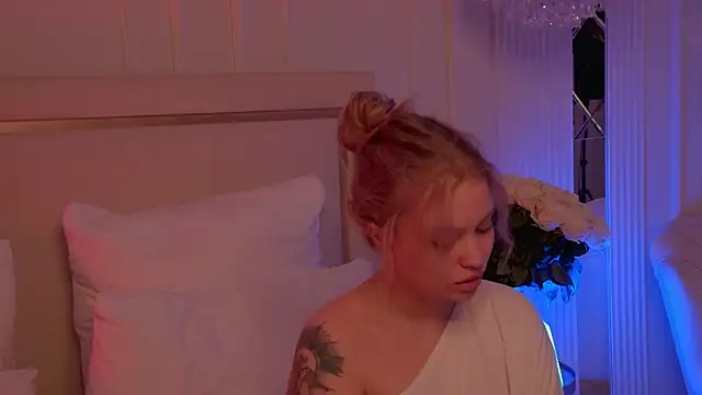 MollyHilton's Live XXX Chat