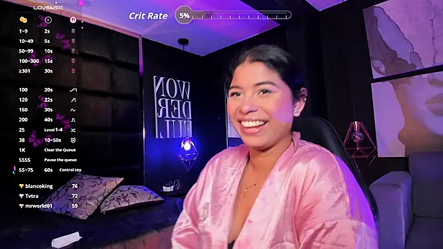 ValkaRouse's Live XXX Chat