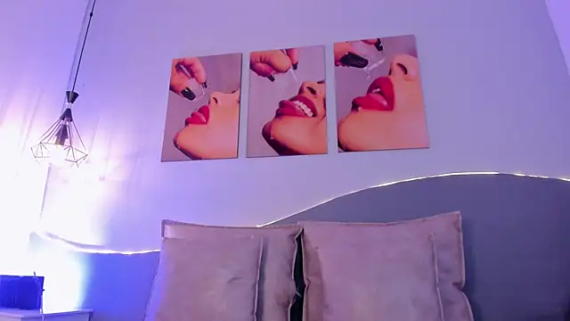 CannelaSmith live XXX chat